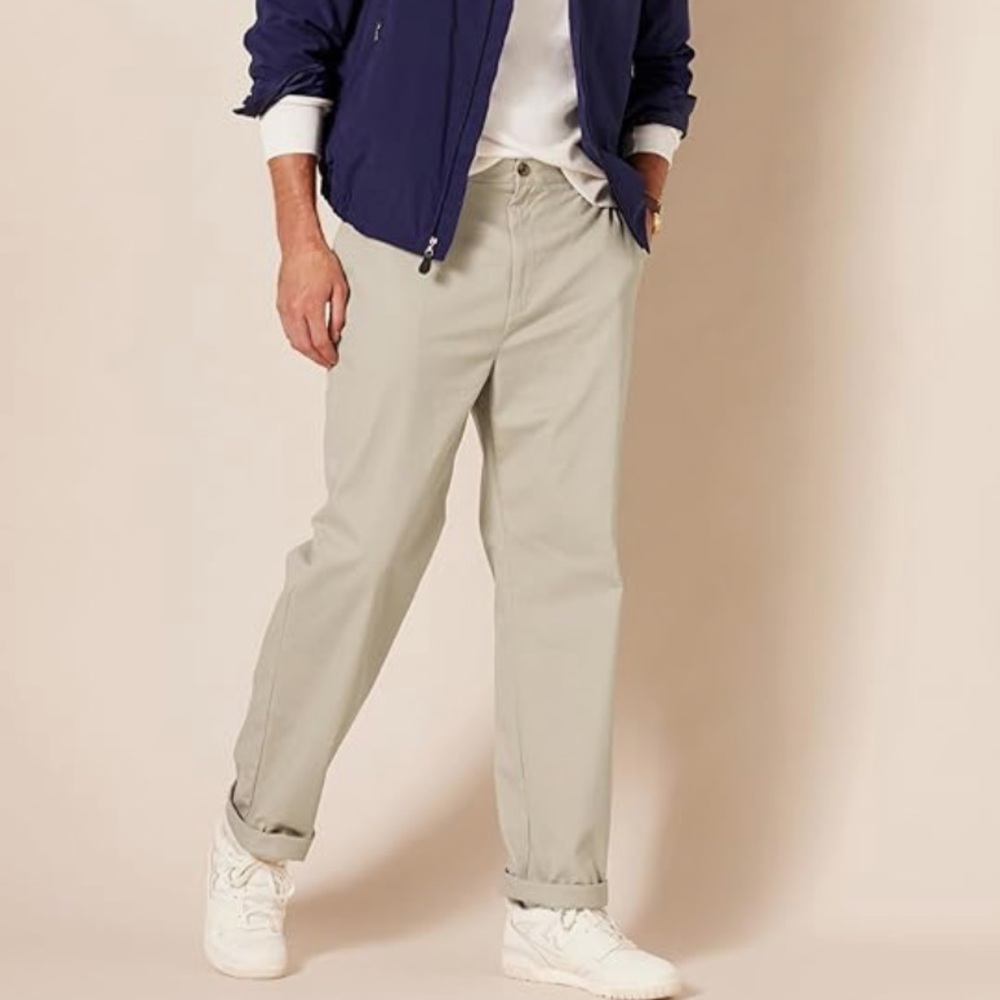 Amazon Essentials Men Classic-Fit Wrinkle Resistant Flat-Front Chino Pant Khaki